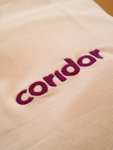 Broderie pe geanta textila personalizata
